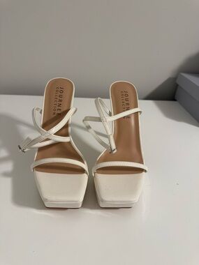 Journee Collection Ivory Crisscross Square-Toe Block Heels
